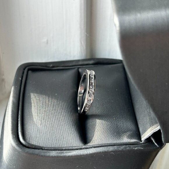 18k White Gold Diamond Custom Rings - Picture 8 of 8